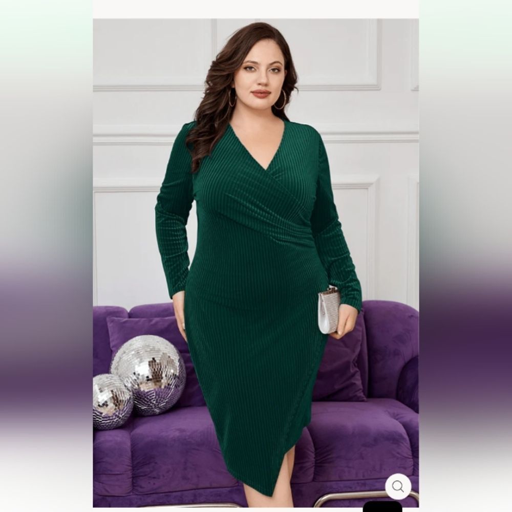 Hanna Nikole Green Long Sleeve Velvet V Neck Faux Wrap Dress Size 20 NWT P2P 23